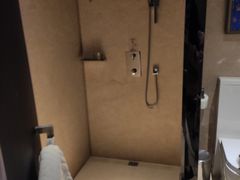 -广州天河希尔顿酒店