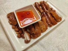 -津津菜馆(绝没分店)