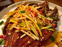 青芒果烤鱼-星叶·东南亚料理(宁波万象汇店)