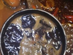 -老牌坊云南鱼豆花火锅(哈西万达店)
