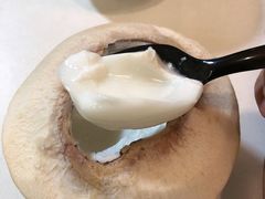 -志龙皇冠吃货椰子铺