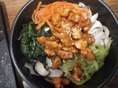 鸡腿肉石锅拌饭-·缸桶屋·韩式牛肋条自助烤肉(西湖D11店)