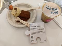 -HUGS coffee(东区店)