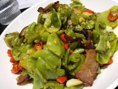 莴笋炒腊肉-渔芙南(三里屯店)