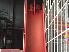-嘿哟动霸CHUA·新潮玩运动娱乐中心·蹦床滑冰团建乐园