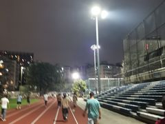 -燕子岗体育场