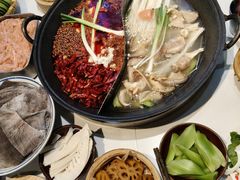 -卤校长老火锅(杨家坪直营店)