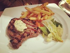 -ResTaurAnt S'ZWILLING Stuebel