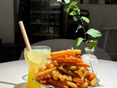 -春树下·树屋花房西餐厅(罍街AS1980店)