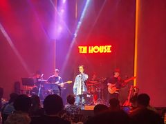 -TZ House音乐现场(来福士中心店)