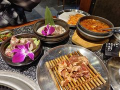 -红泥小火炉·东北泥炉烤肉(天一旗舰店)
