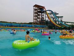 -热带风暴水上乐园