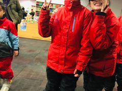 -乔波室内滑雪场