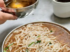 -正宗杨记普洱酸醋米线(总店)