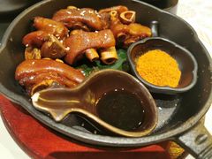 个旧烤猪蹄-云海肴·汽锅鸡·云南菜(苏州中心店)