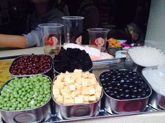 -沪上阿姨鲜果茶(华新大街店)