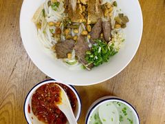 -牛八宝桂林米粉(八里庄店)