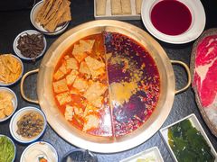 火锅汤-九鼎轩脆毛肚火锅(南京东路店)