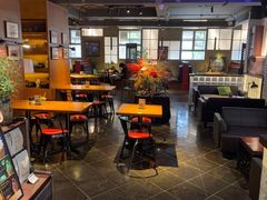 -JINNS锦时 steak&pizza(浸信会礼拜堂旧址店)