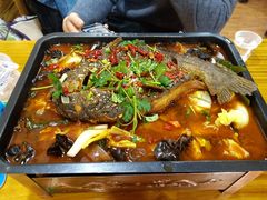 -老东镇啤酒屋海鲜加工·蒸汽海鲜·海鲜烧烤(台东店)