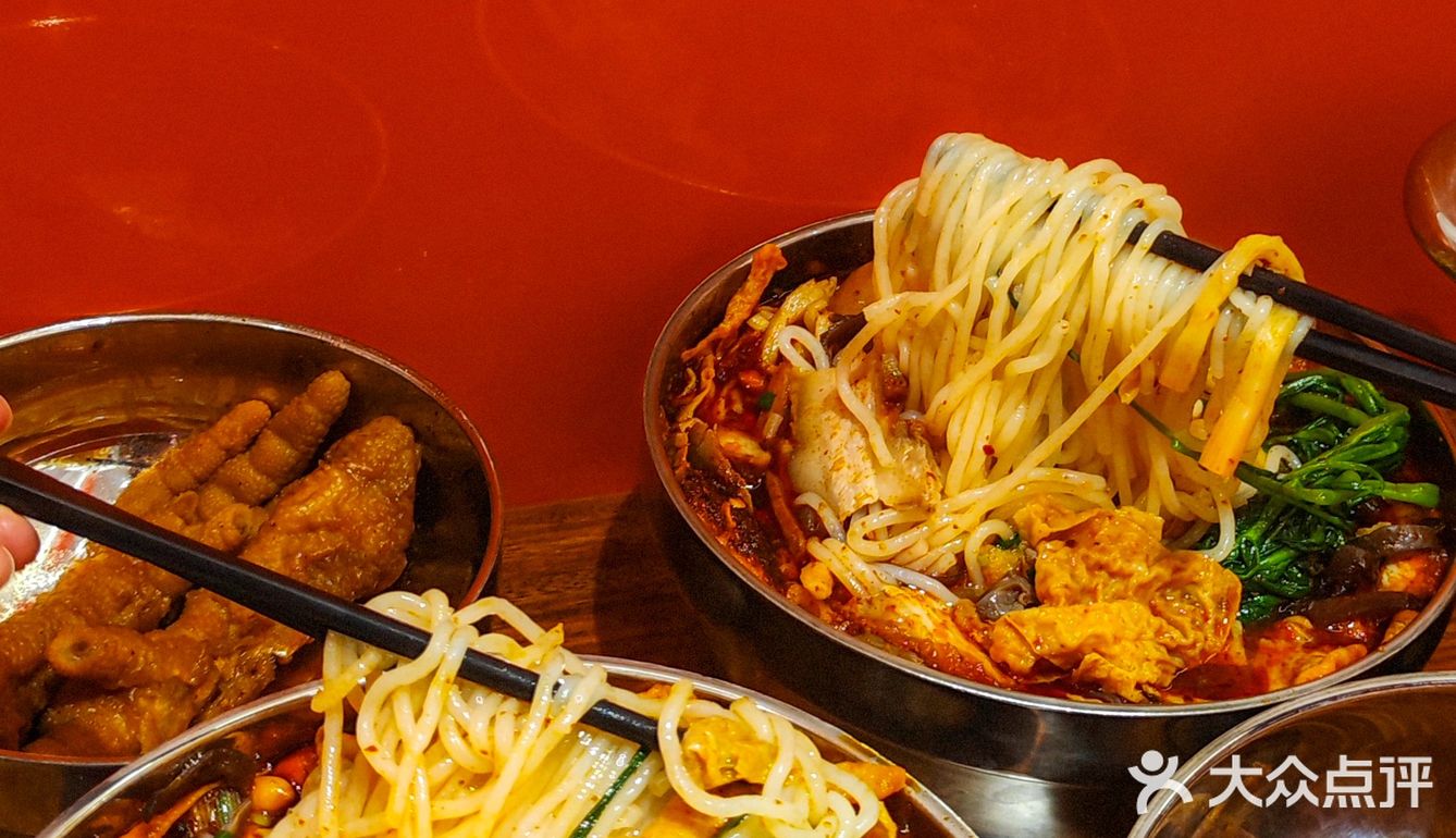 魔都探店｜周成芝螺蛳粉🍜