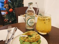 百香果气泡水-Ten Olives甜点