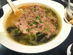 酸汤肥牛（中份）-鹿港小镇(悠唐店)