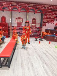 -奈尔宝家庭中心·亲子餐厅(鄞州万达店)