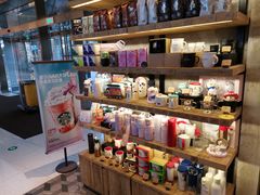 零售区-星巴克臻选(湖滨道店)