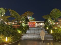 -茅草房·河畔园林火锅