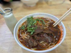 -陆味牛肉粉面馆(南湖店)