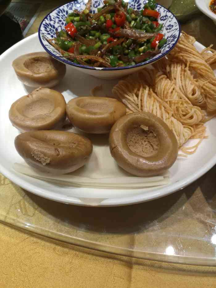 农家食府-"饭店一楼明档点菜,货真价实.有不少特色菜.