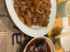 -茶港·点心·啫啫煲(范湖万达广场店)