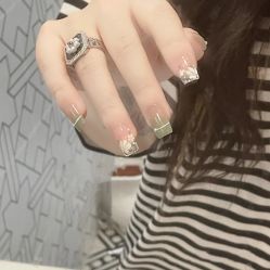 -ZX·美睫设计师汇聚店