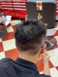 -Devilhands Barbershop男士理容店