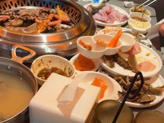 -黑金·寻焰自助百汇·烤肉·火锅(中街店)