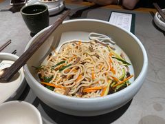 鸡丝凉面-云海肴·汽锅鸡·云南菜(高德置地店)