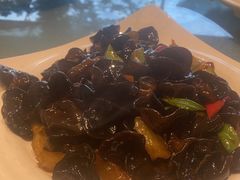 -老码头黑皮肘子锅包肉(赣水路店)