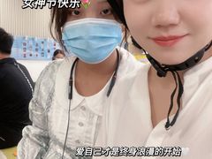 -冰纷万象滑冰场(深圳万象城店)