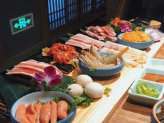 -明洞阿姨·韩式酱蟹烤肉·创意料理(三元桥店)