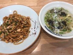 -许鲜包子铺