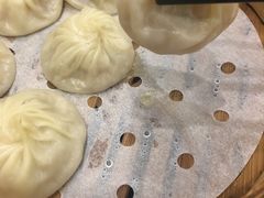 -新龍袍蟹黄汤包(南京东路店)