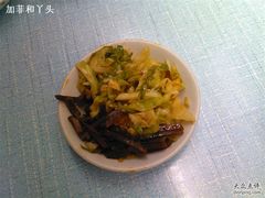 免费小菜-付记豆花泡馍