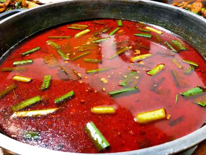 小俩口豆豉油渣火锅