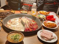 -萍姐火锅·公路夜市(武汉首店)