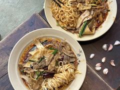 -方铲铲·成都板凳面(滨江银泰店)