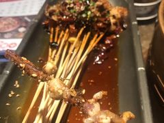 -沪小二炭火蛙锅(淮海中路美食不夜城店)