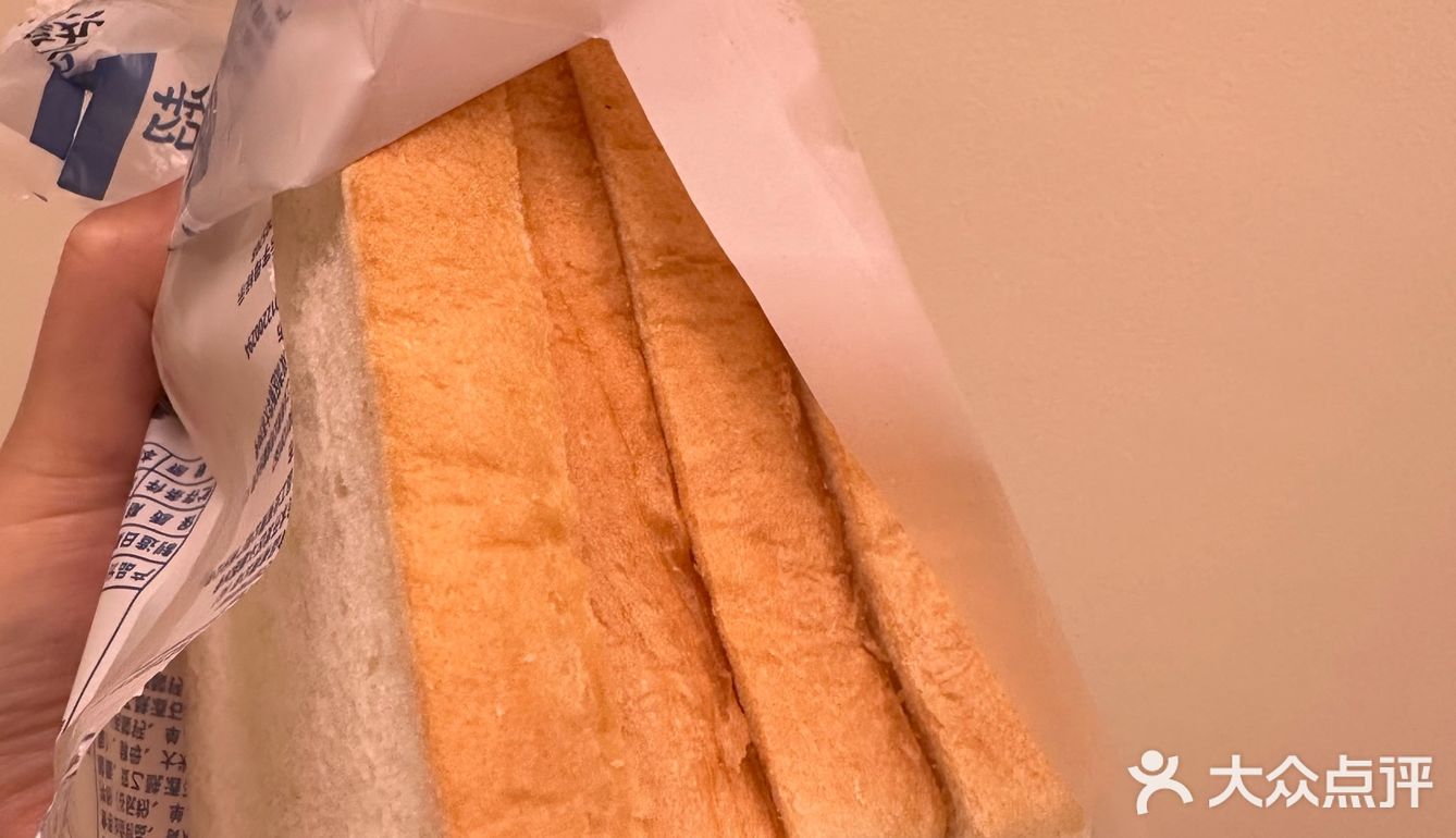 跟风买的全家超熟吐司面包….