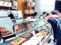 -Laderach 莱德拉(上海环贸iapm店)