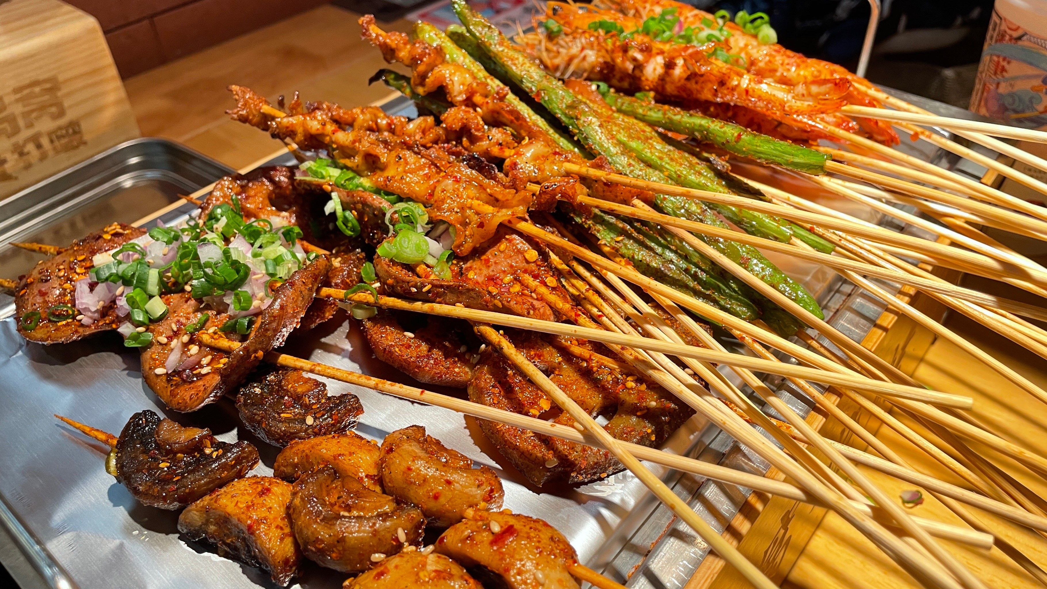 夜宵新宠:烧烤小吃